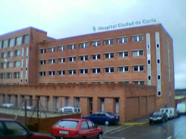 El Hospital de Coria habilita dos itinerarios del servicio de urgencias para posibles contagiados