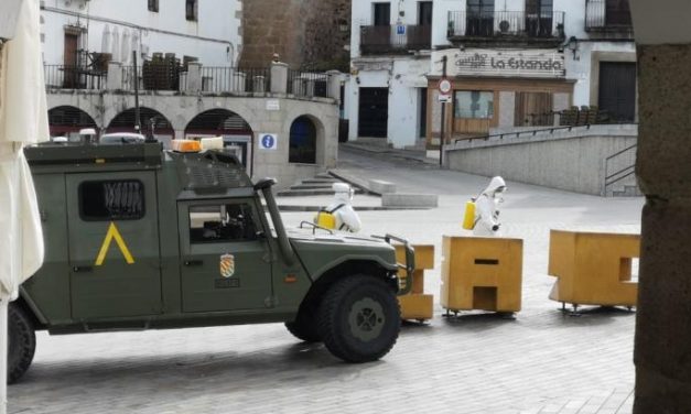 Viernes Santo atípico en Coria: efectivos de la Brigada XI controlan las calles y pasos fronterizos