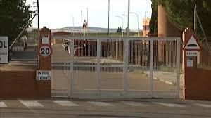 Dos funcionarios resultan intoxicados durante la desinfección de la prisión de Badajoz