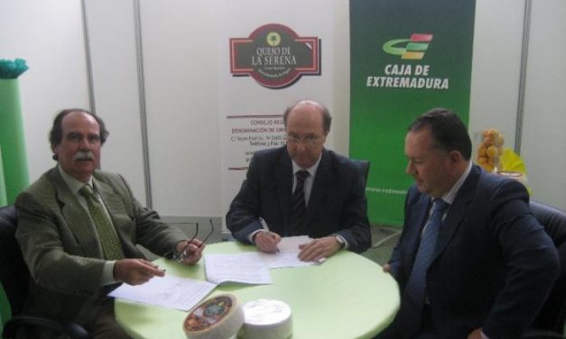 Los ganaderos del Queso de La Serena se beneficiarán de condiciones especiales en Caja Extremadura