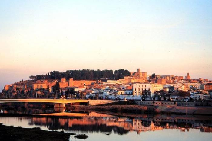 La ciudad de Badajoz inicia las celebraciones de su nacimiento con la novena edición de Almossassa