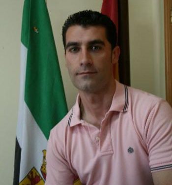 El alcalde de Hervás, Sergio Pérez, sustituirá como diputado provincial al alcalde de Casas del Castañar