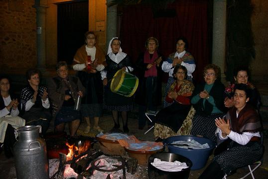 El Ayuntamiento de Coria convoca una reunión para los preparativos de  los actos navideños de diciembre