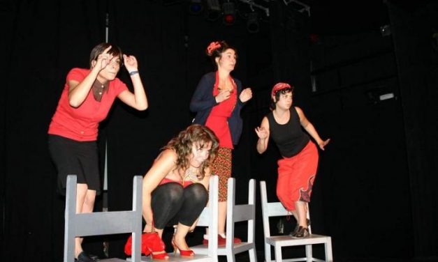 La Compañía Al Lío Teatro interpretará esta noche en Coria la obra ¡Ay¡, hombres, una comedia irónica y satírica