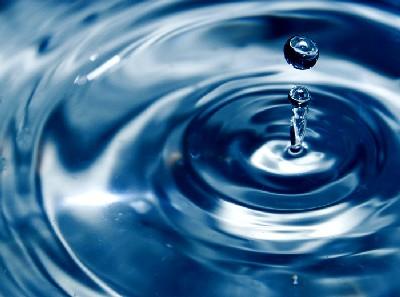 La empresa Aqualia se compromete a pagar 10.000 litros de agua si incumple la Carta de Calidad