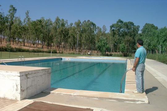 El 1 de junio se abre la preinscripción para los cursos de natación en tres piscinas municipales de Cáceres