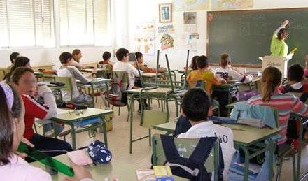 Extremadura, entre las regiones que más ha reducido su tasa de abandono escolar