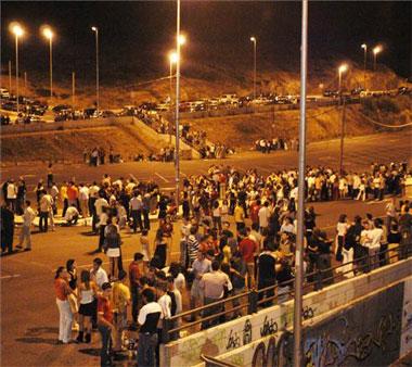 Multan con casi 3.000 euros a participantes en una fiesta en piso de Cáceres