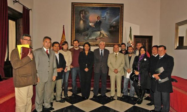 Una delegación de dirigentes y técnicos chilenos conocen el proyecto de la capitalidad cultural en Cáceres
