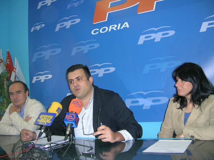 El PP de Coria califica de «escándalo» que las obras del IES se retrasen al 2010 según la consejera de Educación