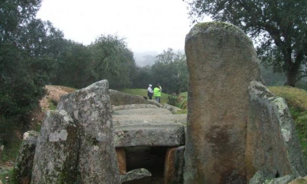 Ademoxa organiza una actividad de senderismo para el 15 de marzo para conocer la ruta de los dólmenes