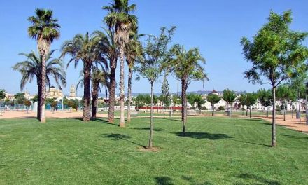 El parque de Fratres de la ciudad de Cáceres lleva tres meses cerrado tras actos de vandalismo