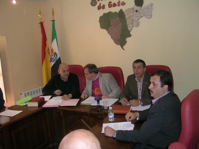 Alfonso Beltrán vuelve a la presidencia de la Mancomunidad de Gata tras la renuncia de Porras