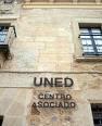 La Junta subvencionará la conexión de banda ancha a Internet a estudiantes de la UEx y la UNED