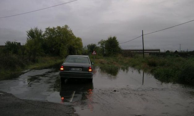 Varios barrios de Badajoz sufren inundaciones debido a las lluvias y tormentas de las últimas horas