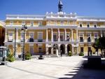 PSOE afirma que el Ayuntamiento de Badajoz malgasta dinero en casetas feriales que después se tiran