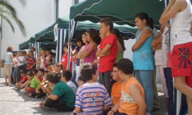 Zaragata finaliza su programa «Maletas viajeras» con los alumnos de los colegios de Miajadas y de la comarca