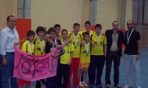 El equipo de Portezuelo de fútbol sala se proclama campeón de Extremadura en la categoría infantil