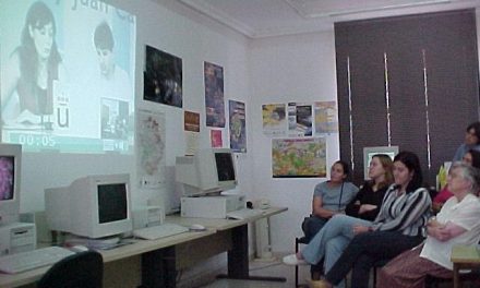 El aula tecnológica del PSOE de Moraleja se estrena con una videoconferencia de Leire Pajín y Fernández Vara