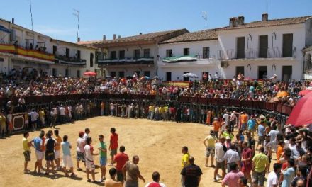 El Ayuntamiento de Moraleja inaugura en la popular Casa Toril la nueva oficina de turismo