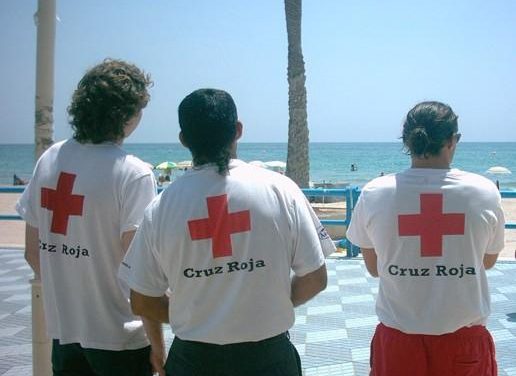 Más de 200 voluntarios y 34 ambulancias de Cruz Roja velan por la seguridad de los extremeños en verano