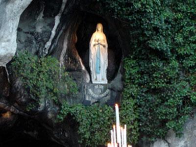 Más de doscientas personas de la Diócesis de Plasencia participan en una peregrinación a Lourdes