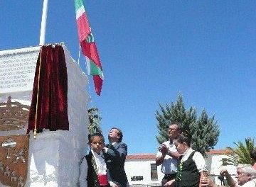 Vegaviana se constituye en municipio de pleno derecho en una ceremonia oficial presidida por Vara