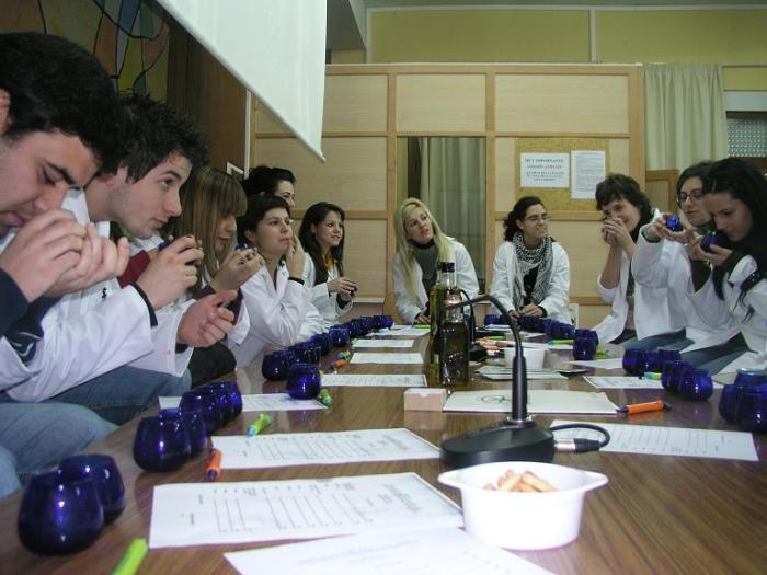 El IES Alagón de Coria dispone de una plantilla de 97 profesores para atender a casi 1.000 alumnos