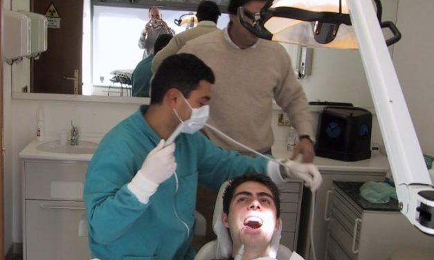 Más de cien dentistas extremeños participan en una campaña de diagnóstico precoz del cáncer oral