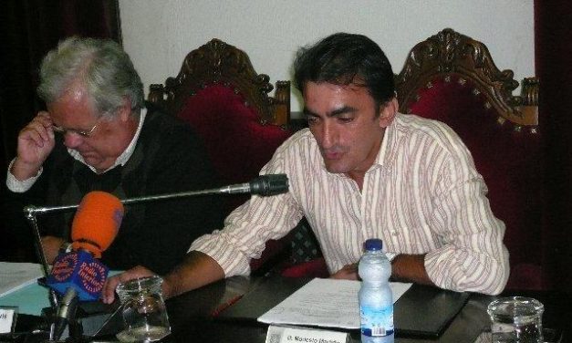 El edil socialista Modesto Martiño será el abanderado de San Juan 2010 tras recibir el apoyo del pleno de Coria