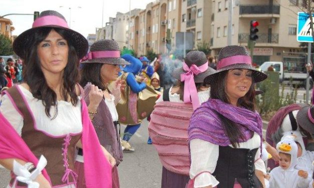 Talayuela prepara el desfile diurno del Carnaval 2023, que se celebrará el sábado 18 de febrero