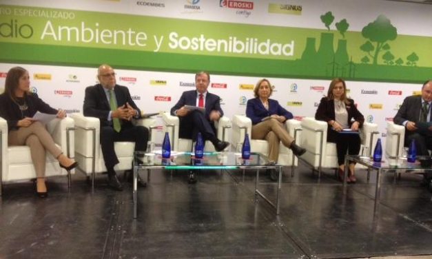 El consejero Echávarri difunde en Madrid la política ambiental del Gobierno de Extremadura