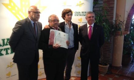 El consejero Echávarri entrega los Premios Espiga a los mejores jamones y recalca la recuperación del sector porcino