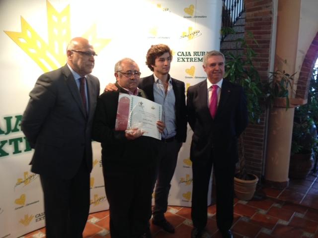 El consejero Echávarri entrega los Premios Espiga a los mejores jamones y recalca la recuperación del sector porcino