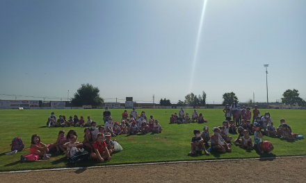 Miajadas cierra la escuela de verano con un espectáculo teatral para los más pequeños