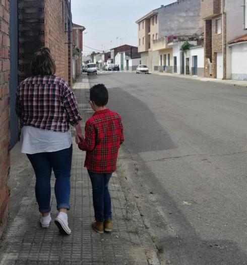 Más de 140.000 niños de Extremadura pudieron salir a la calle tras permanecer 42 días encerrados en sus casas