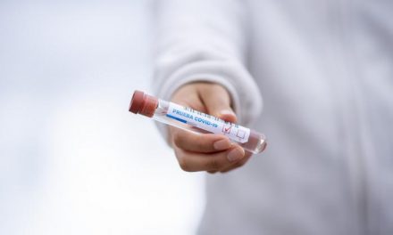 Extremadura continúa realizando más pruebas de test rápidos que por PCR a pesar de ser menos fiables