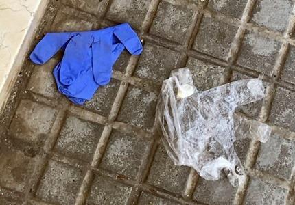 El Ayuntamiento de Ceclavín insta a sus vecinos a tirar guantes y mascarillas a la basura y no a la vía pública