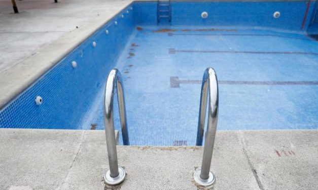 La mayoría de las comunidades de propietarios «lo tienen muy difícil» para abrir las piscinas este verano