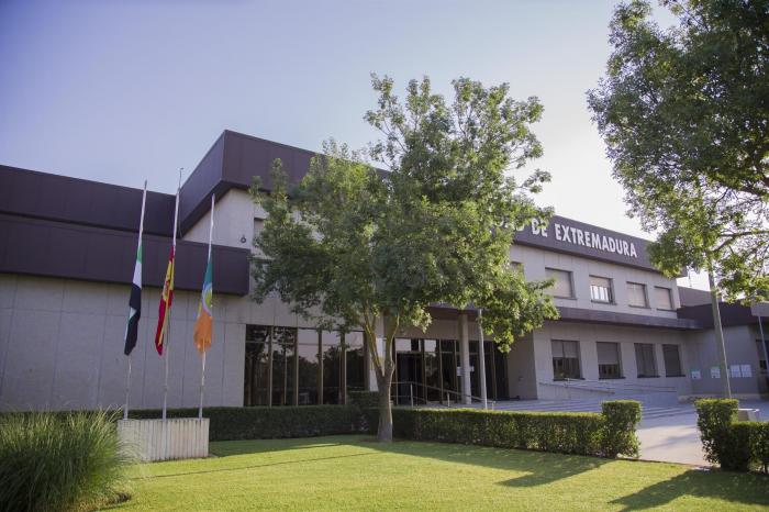 La Universidad de Extremadura fija el 9 de septiembre para el inicio de las clases el próximo curso