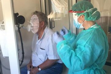 Ocho pacientes de Vegaviana están ingresados y los contagios superan los 80