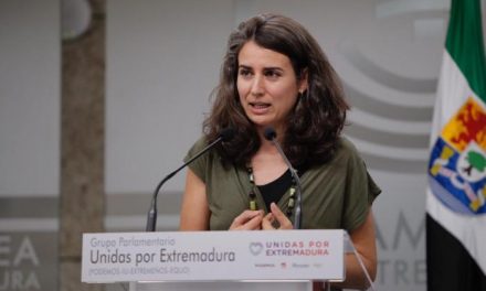 Unidas Por Extremadura califica de “ataque a la educación» el recorte de 302 plazas de docentes