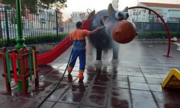 Los niños de Moraleja ya pueden disfrutar de las instalaciones de los parques infantiles
