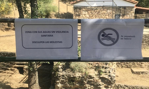 Las piscinas naturales de la Mancomunidad de Sierra de Gata albergan público a pesar de que Sanidad no recomiende el baño