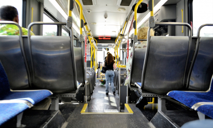 El bus urbano será gratuito para víctimas de violencia de género con dificultades económicas
