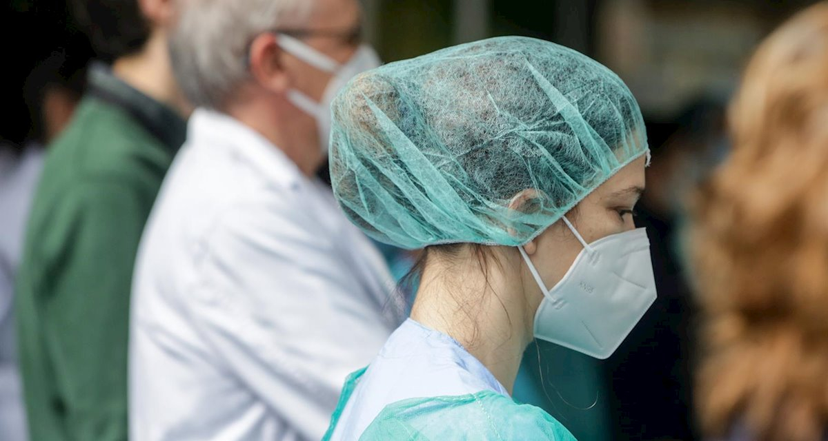 Los médicos extremeños piden precaución ante el incremento de contagios de Covid en la región
