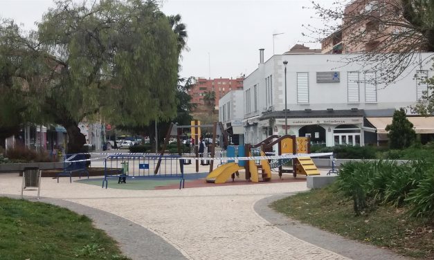 Badajoz se plantea paralizar la apertura de parques y aplaza la instalación de atracciones de feria