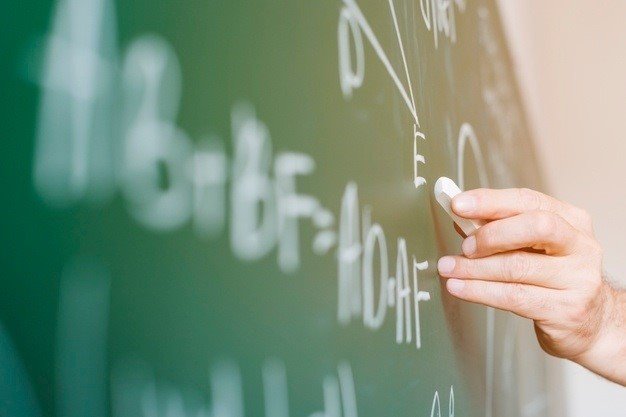 Extremadura contratará 586 docentes más el próximo curso para atender la «nueva realidad educativa» tras la Covid