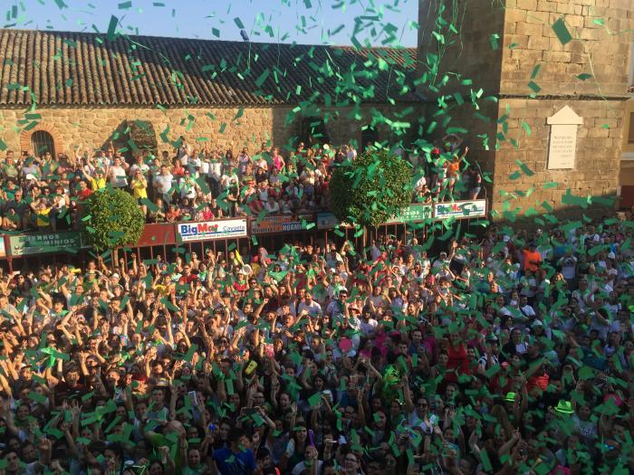 Moraleja anima a sus vecinos a decorar los balcones con un pañuelo verde en homenaje a San Buenaventura