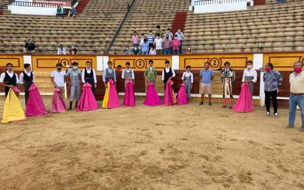 El diestro Antonio Ferrera dona seis novillos a la Escuela Taurina de Badajoz